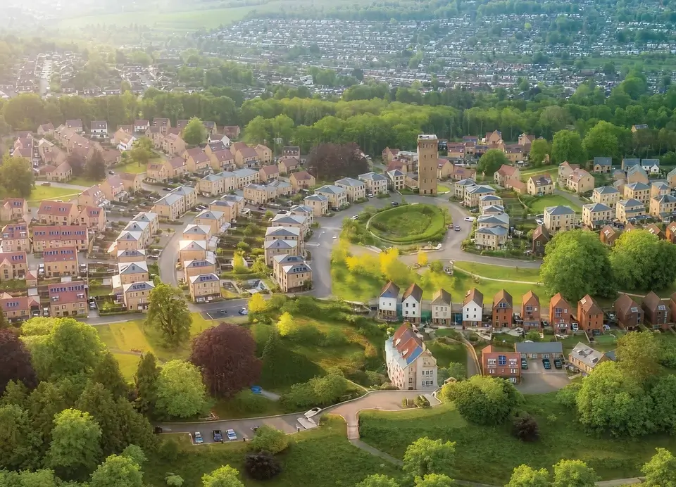 Surrounded by Key Landmarks